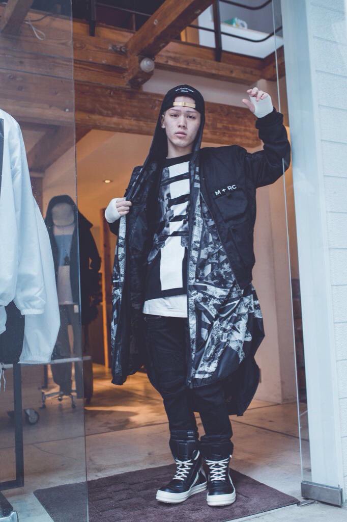 日本のhiphop 言われ慣れてるのか過ぎ去ったヒロイン 君を狙ってる大勢の一人 だよなどうせ狙う大勢の俺さ 所詮興味ねぇ当然 だけど君いなきゃすでにno Way けど目にうつんねぇ俺は亡霊 T Pablow Love Or Die T Co 57tzlhnigp 日本のhiphop 言われ慣れてるのか過ぎ去ったヒロイン 君を狙ってる大勢の一人 だよなどうせ狙う大勢の俺さ 所詮興味ねぇ当然 だけど君いなきゃすでにno Way けど目にうつんねぇ俺は亡霊 T Pablow Love Or Die T Co 57tzlhnigp