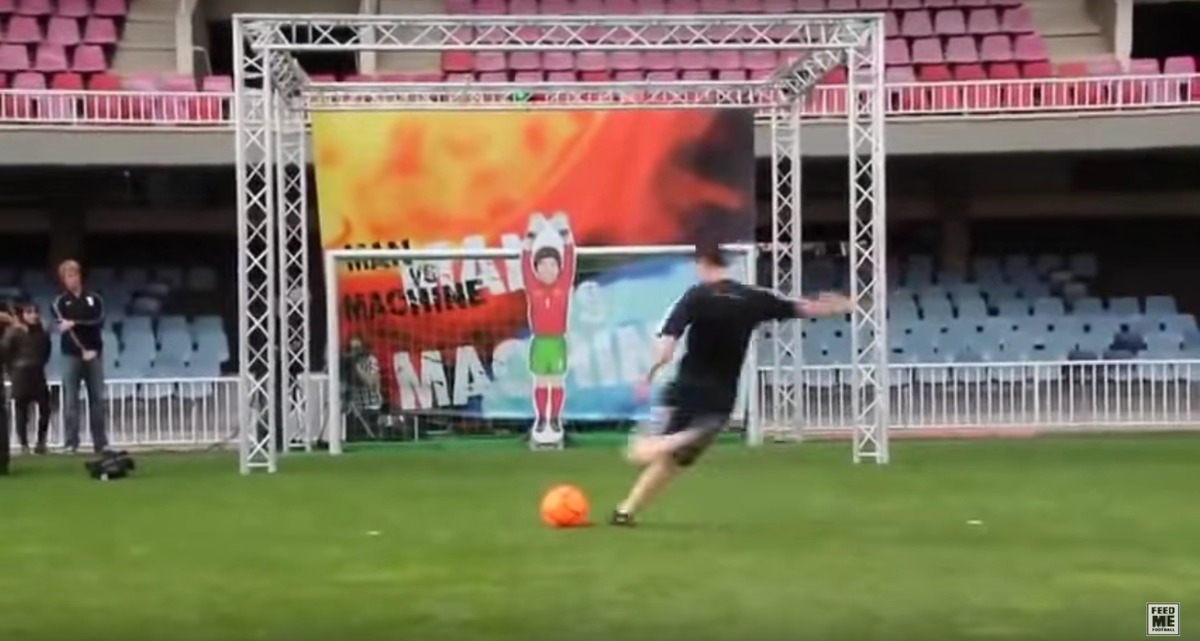 ArtInTechnology's tweet image. Just an activation, beating some of the best football players of today :D youtu.be/t_9toXi9g3c