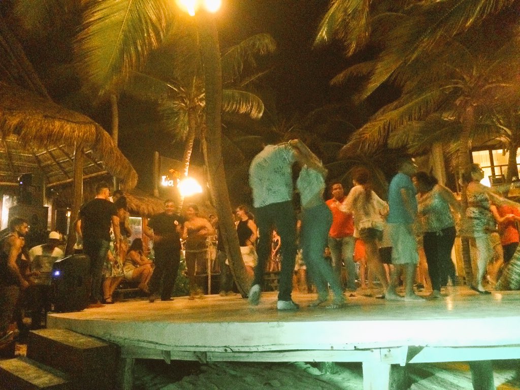 destTULUM's tweet photo. Sunday night salsa beach party at @LaZebraTulum last night. Fresh food, margaritas y mezcal, and great live music! https://t.co/xFDYOXHQ5R