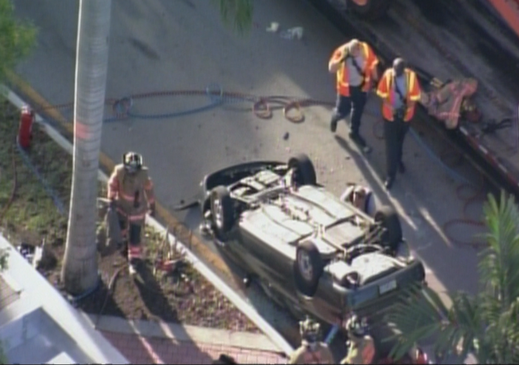 Crash on Sunrise Lakes Blvd and Nob Hill Rd #TRAFFIC https://t.co/Uyn8dysIaK