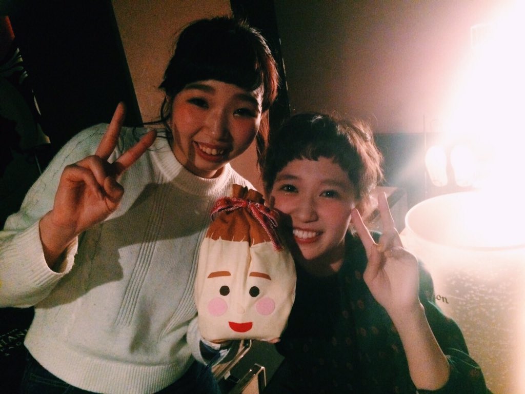 saki61204's tweet photo. いつもヘア担当してくれる
ハピネスの清水さんが、
巾着をプレゼントしてくれました！！なんと、手作り。。。😭✨💕中には大好きな駄菓子！
忙しい中こんなかわいくて愛のあるプレゼントを作ってくれて、本当にありがとうです。T_T。感動！ https://t.co/gJh6iXbeUA