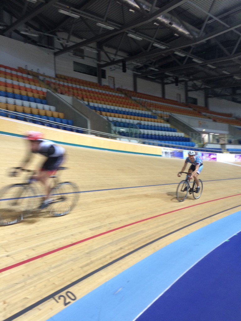 KES_Stratford's tweet image. K.E.S students speeding around the track at Derby Velodrome