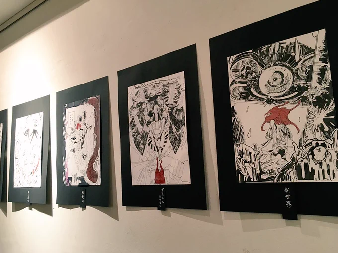 昨日の在廊中に、原稿作品にタイトルを書き足しました。すると、埋められなかった余白が繋がった感じがします…!手伝ってくれた友人…ありがとう…!!! 