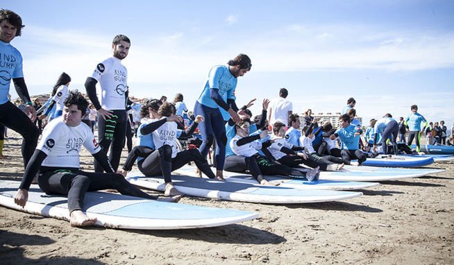 SportSocialClu6's tweet photo. ¡Maravilloso!
Kind Surf, la gran y feliz aventura de integrar a un niño sobre las olas
https://t.co/MTUNIrluJI https://t.co/hp1Nlb4ZKj