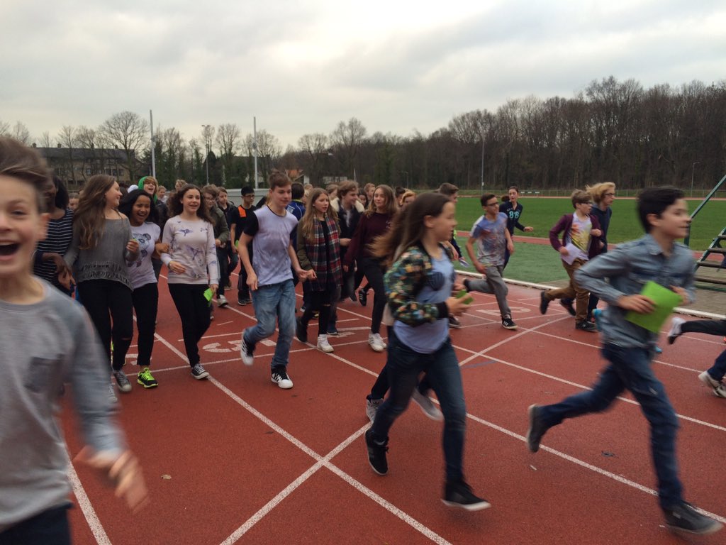 parreltje's tweet photo. Sponsorloop! #davincikagerstraat bedankt #gemeenteleiden #leidenatletiek #stichtingvluchteling https://t.co/ltQOuhKFQP