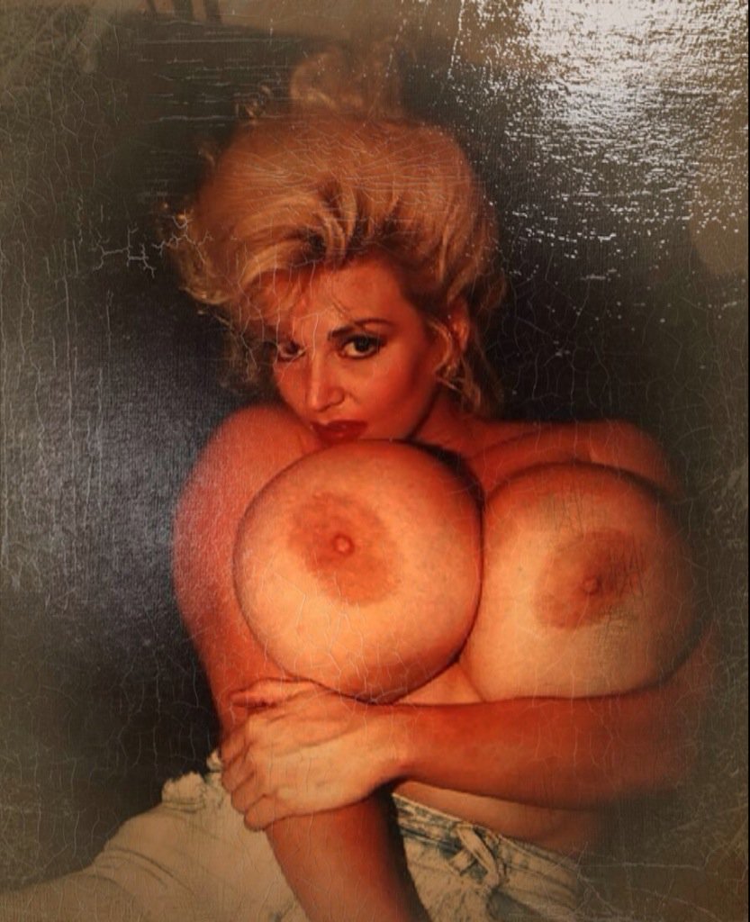 Denis on Twitter: "@moskogan @MrsRobinlynn Icon of porn - stunning Che...