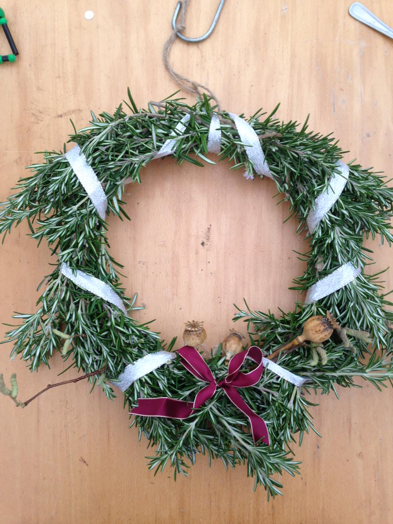 CatofSnenno's tweet photo. Edible and totally compostable wreath @TheParkMarket https://t.co/uxVXBSdcDx