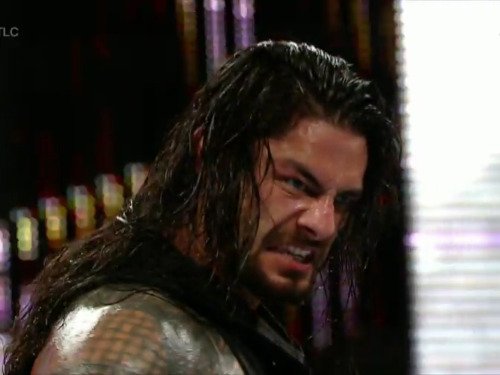 BarbaraStuij's tweet photo. Looking like a total badass @WWERomanReigns... Nailed it! Again! right @Embailey25480 https://t.co/EbZh1cAmKz