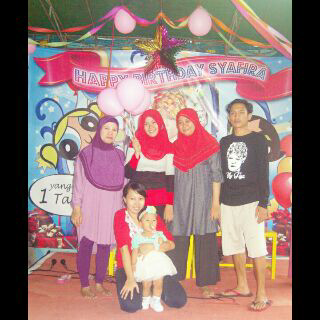tarriechamomile's tweet photo. Backdrop murah https://t.co/Lk97D4AbVp https://t.co/qbN3EWKsT1