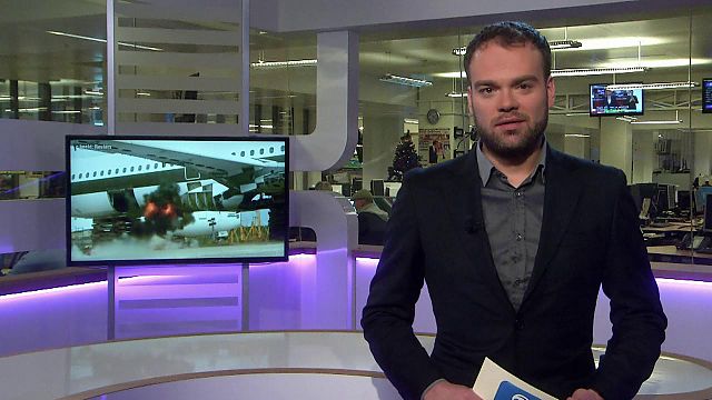 JnJos69's tweet photo. Zo overleef je een bom aan boord - VIDEO https://t.co/HlYbvjmet0 https://t.co/OkQX5dmeHa #FlyBag via @telegraaf
