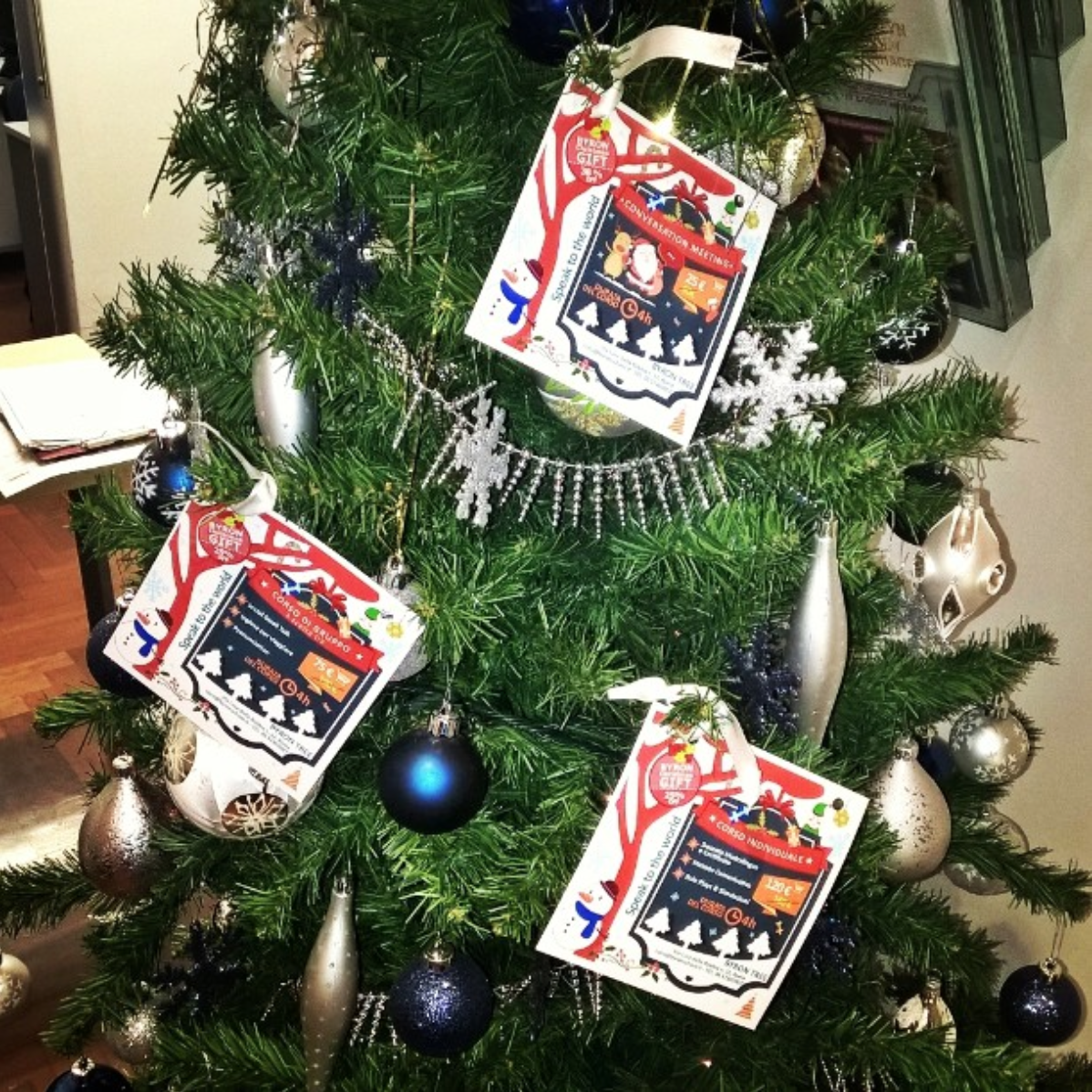 ByronTree's tweet photo. L'albero della #ByronTree nasconde le promozioni per i vostri #RegaliDiNatale! ๐๐๐ https://t.co/Jk2HaNHHds #natale https://t.co/sBwYutyeO6