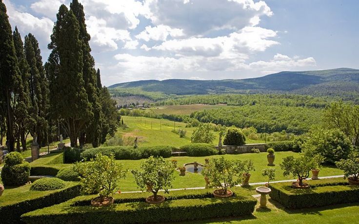 ItalianStyleWed's tweet photo. Timeless #weddingvenue in Siena has one weekend left in summer 2016 and offers a great price! #tuscanywedding https://t.co/RBUc32a5nv