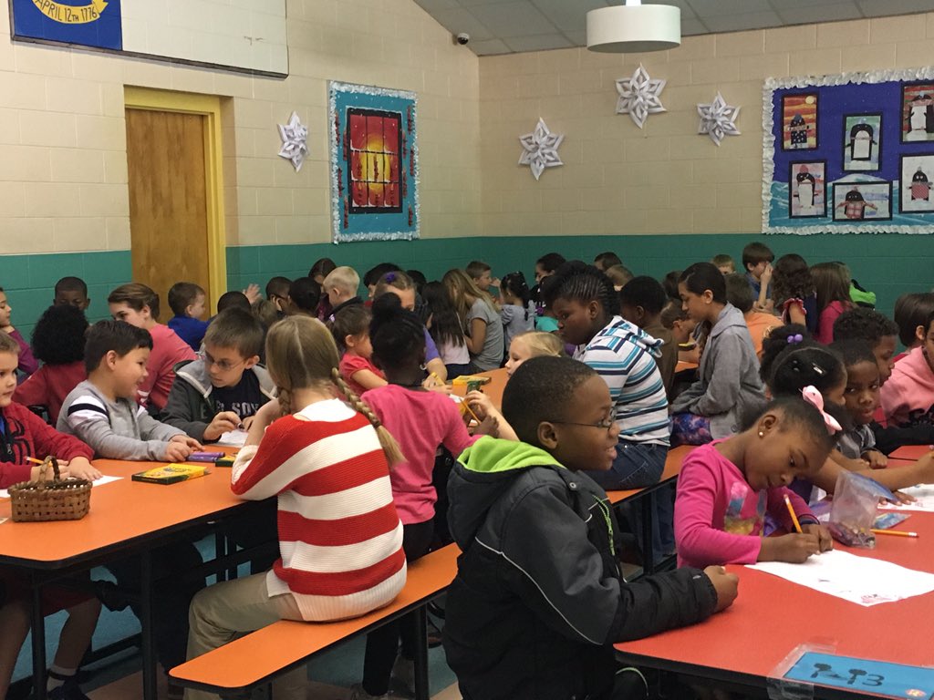 jcecubs's tweet photo. Synergy 🎄 5th graders helping our Kindergarteners write letters to Santa 🎅🏼 https://t.co/gFAiLLou4o