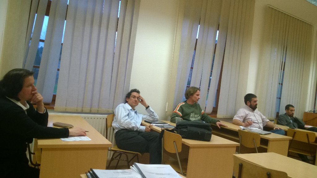 NymEINGA's tweet photo. Intézetünk oktatói értékelik a hallgatók elhangzott előadásait. https://t.co/Q9BUJKskt9