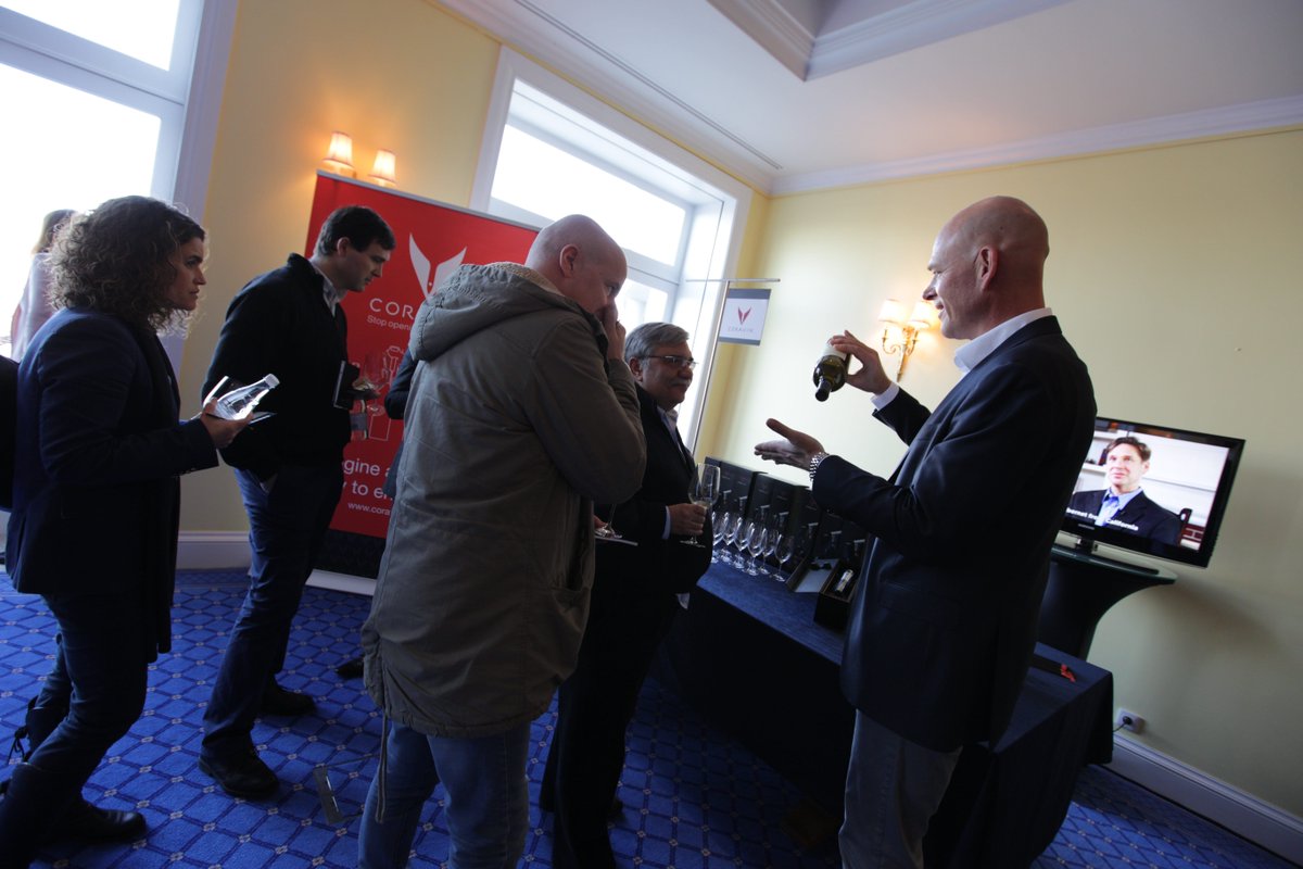 CoravinIT's tweet photo. Some @Coravin magic @TheYeatman last week in Porto. #stopopeningstartasting https://t.co/IgYr2oFrO5