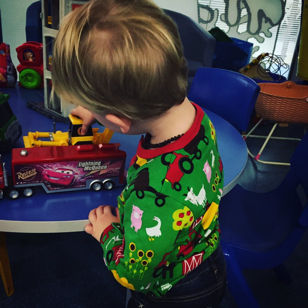 Growing_Needs's tweet photo. Brightening up the waiting room in his @meandiUK #growingneeds #ShopSmallUK #ethicalshoppers #pbloggers #mblogger https://t.co/C53QGpj0WR