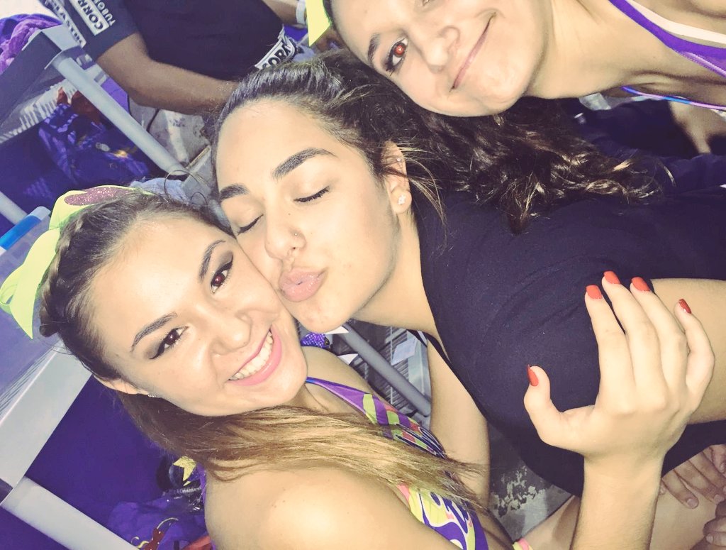 ruthann143's tweet photo. Big Hugs to those that came to Support!! Step Ahead Showcase with my Girls 💙💛 #LoveMyGirls #TheyWerePerfect https://t.co/Id21sNZOZQ