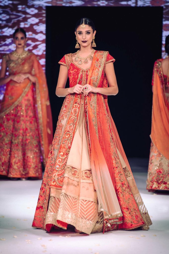 AsianaTV's tweet photo. #ABS2015: Enchanting and elegant weddingwear with the wow factor designed by A'list favourite @SolteeUK https://t.co/zeaFkd5l79