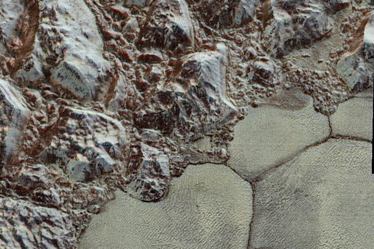 cetrixtablets's tweet photo. Nasa unveils stunning colour image of Pluto's surface
https://t.co/MSHZJKBx2v
 #sol2015 #edtech https://t.co/43SXVEdU99