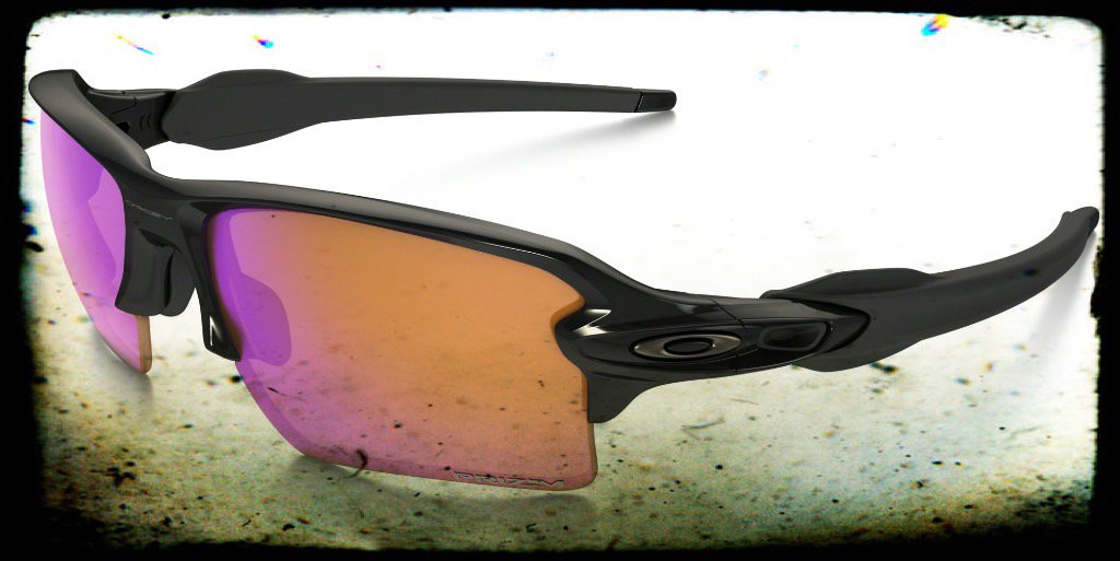 MyRunningMonkey's tweet image. Looking forward to a bright 2016 of #running? We review the Oakley Flak 2.0: bit.ly/1Md2ejM
