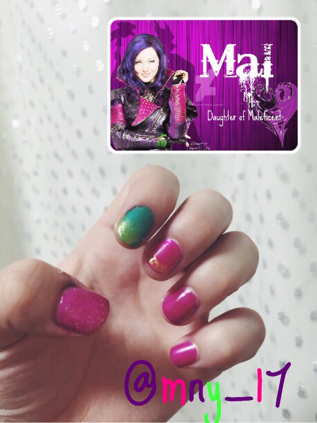mny_17's tweet photo. #ディセンダント が楽しみすぎて #nails 💅💜
Evieのがお気に入り！
#decsendants #disneychannel https://t.co/MTc6vFWQPS