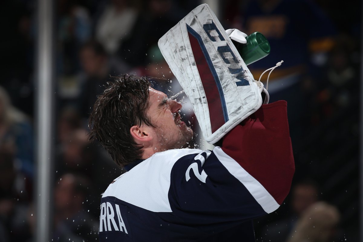 NHL's tweet image. Happy Monday. Splash some water on your face and get after it. #MondayMotivation