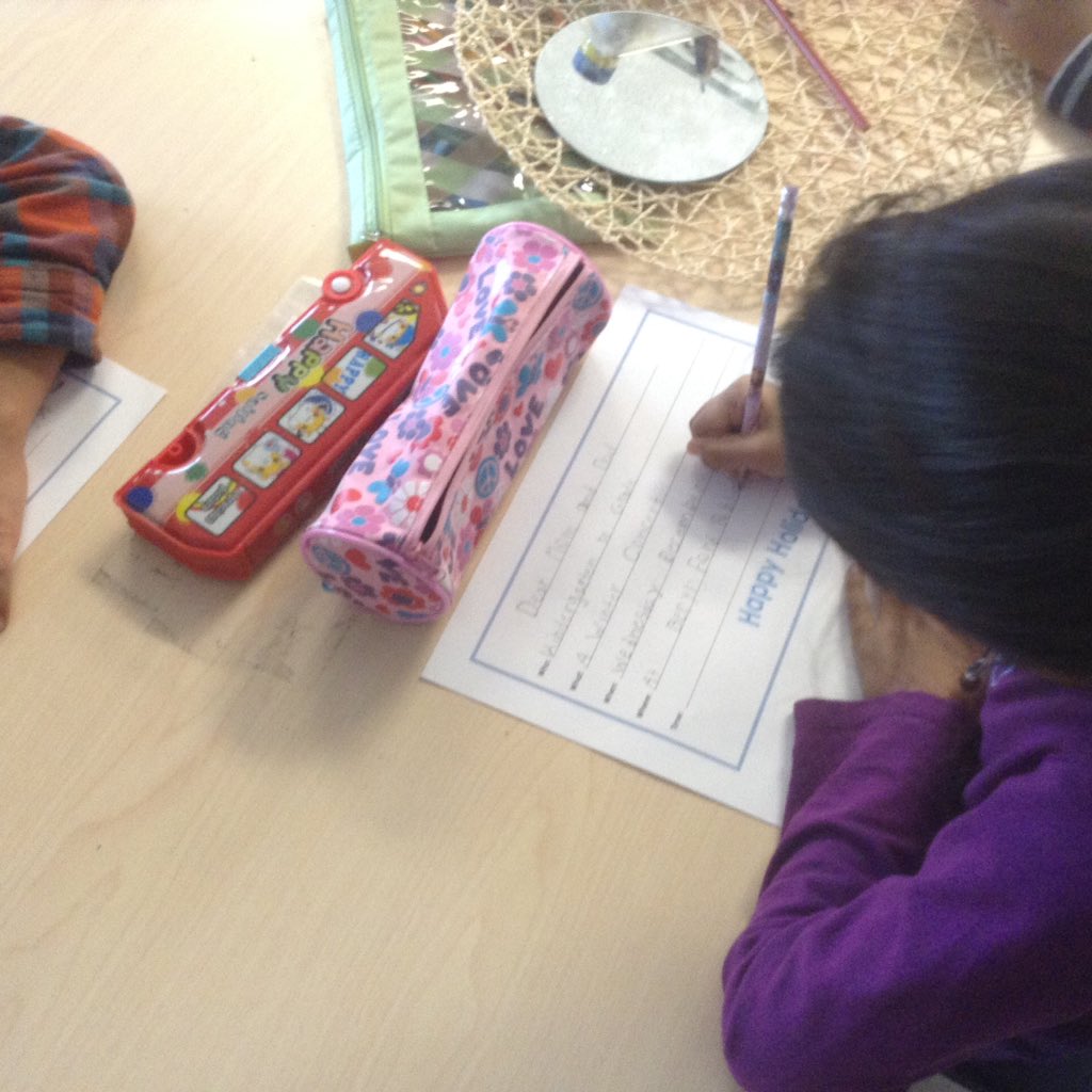 taggart_heather's tweet photo. Making our invitations for our Winter Concert! #WinterConcert, #invitation, #BerylFord https://t.co/I8C9CPQNiN
