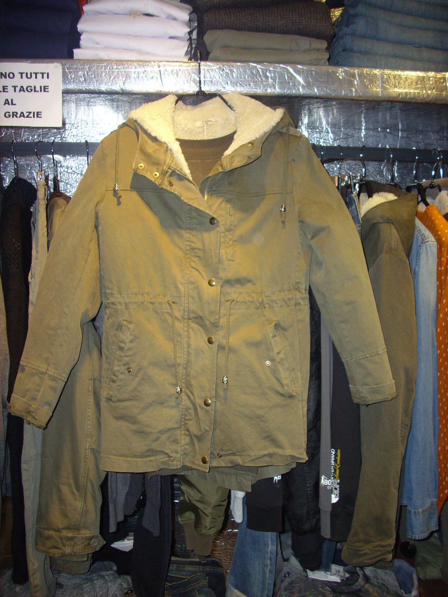 arizona67_'s tweet photo. #arizona67 #tendenzemoda #donna #parka #sfoderabile scegli tra 2 colori :#verdeclassic #beigeantico https://t.co/nAkcbrdvOn