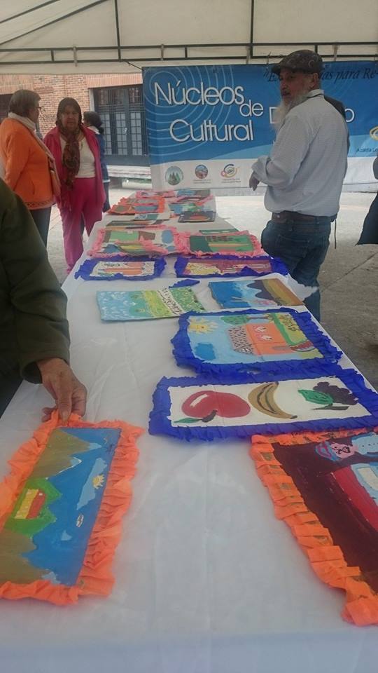 NDCSuba's tweet photo. #MejoresMomentos Exposición de los trabajos realizados en el proceso de formación de Artes Plásticas en la Gaitana. https://t.co/SEUcKiMJR6