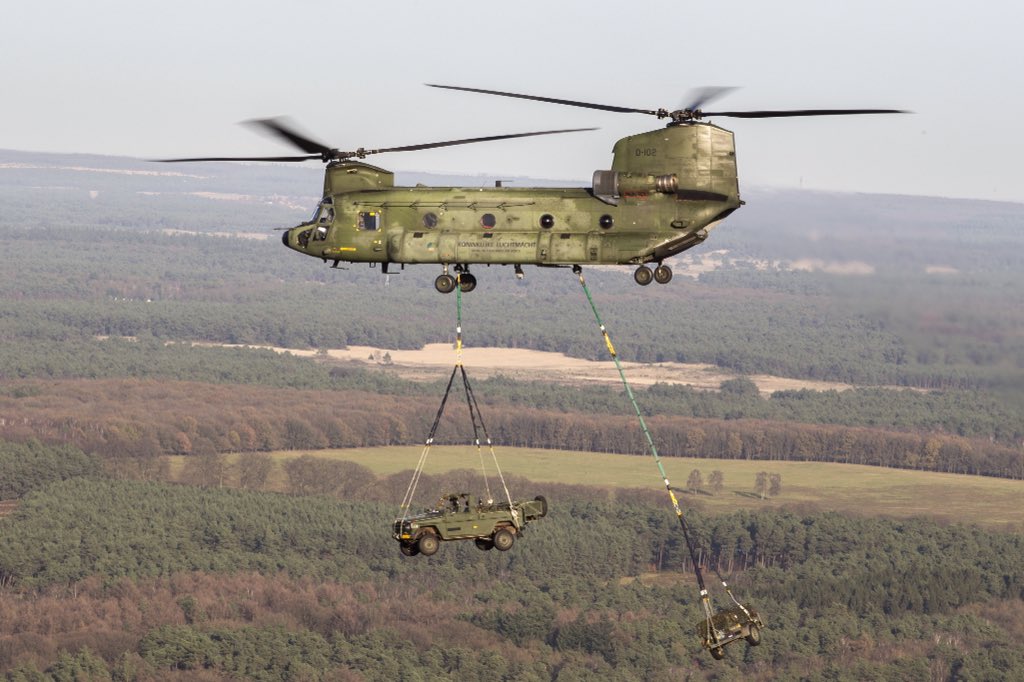 dhcluchtmacht's tweet image. Vanavond omgeving Gilze Rijen oefenen vliegen bij duisternis met lading #underslung tot 21.00u