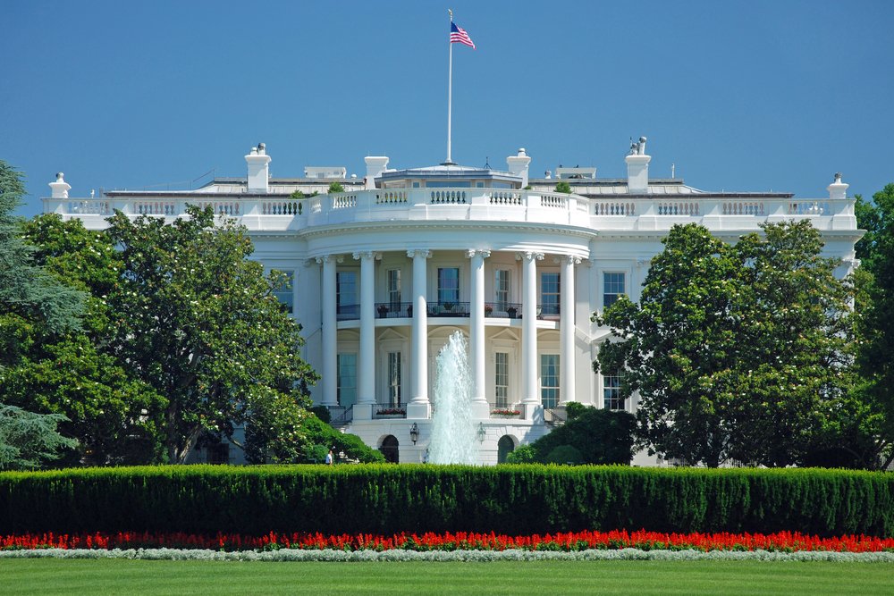 NewsZoomNow's tweet photo. See who is predicted to win the #2016elections? #University has gotten it right since 1975 https://t.co/4jxyNm8BC3 https://t.co/laiFKtlSYG