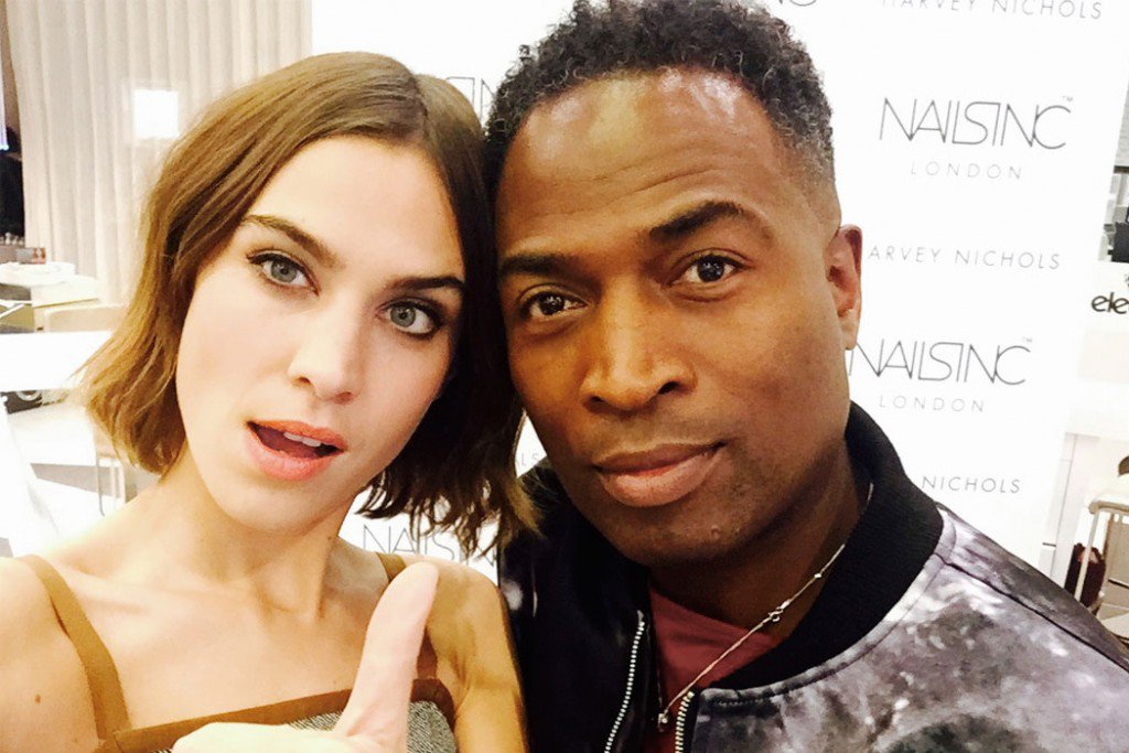 ProHairMag's tweet photo. Tending to the likes of @alexa_chung and @rochellehumes, @Kevin4tune tells all https://t.co/7NKzs8hVDH #kevinfortune https://t.co/qar5e5jl4o