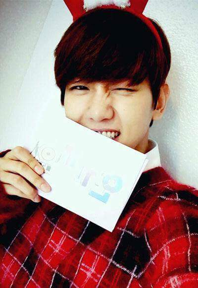 bbhpogibear's tweet photo. MC Baek a year ago โคโคโค #BaekInTime https://t.co/EML8P6SW6y
