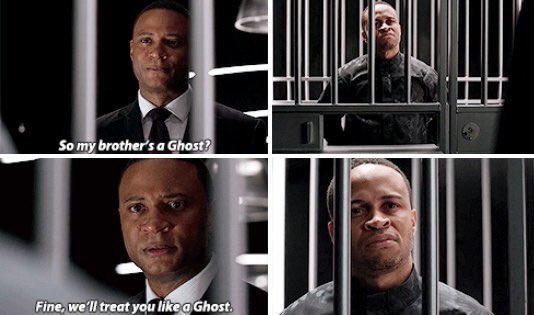 ArrowOlicityBE's tweet photo. What do you think about Diggle's brother and his storyline? #Arrow https://t.co/qqKQ9k5GxP