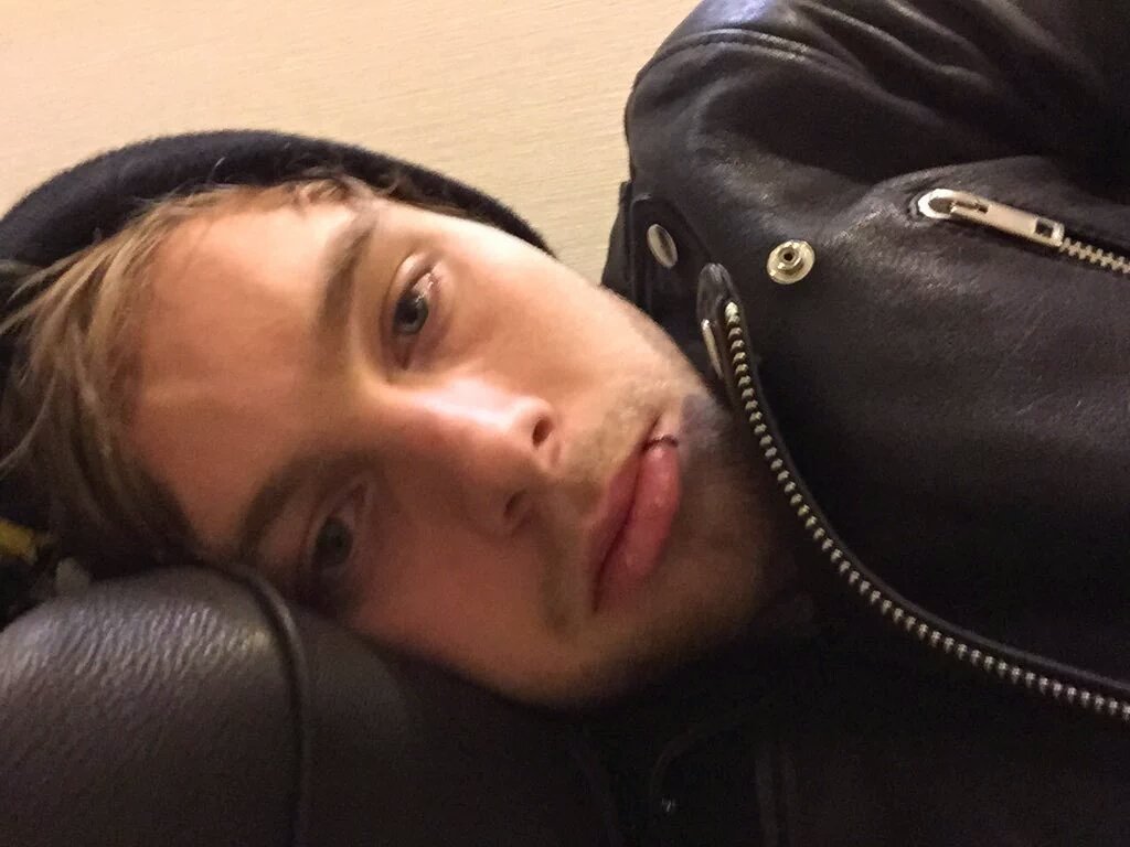 wanderlust_lrh's tweet photo. Who let you make this face Lucas Robert Hemmings https://t.co/xPk4LZUVjm