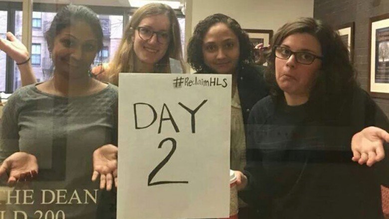 NewBostonPost's tweet photo. Some #HarvardLaw students feel silenced. #HarvardLawProtest
https://t.co/6rwsi6AHlk https://t.co/vjEnMPpDNN