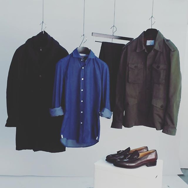 Foto_eCommerce's tweet photo. Hace unos días estuvimos haciendo unos originales bodegones para #Suitz #moda #ecommerce https://t.co/H2VC998Ez9