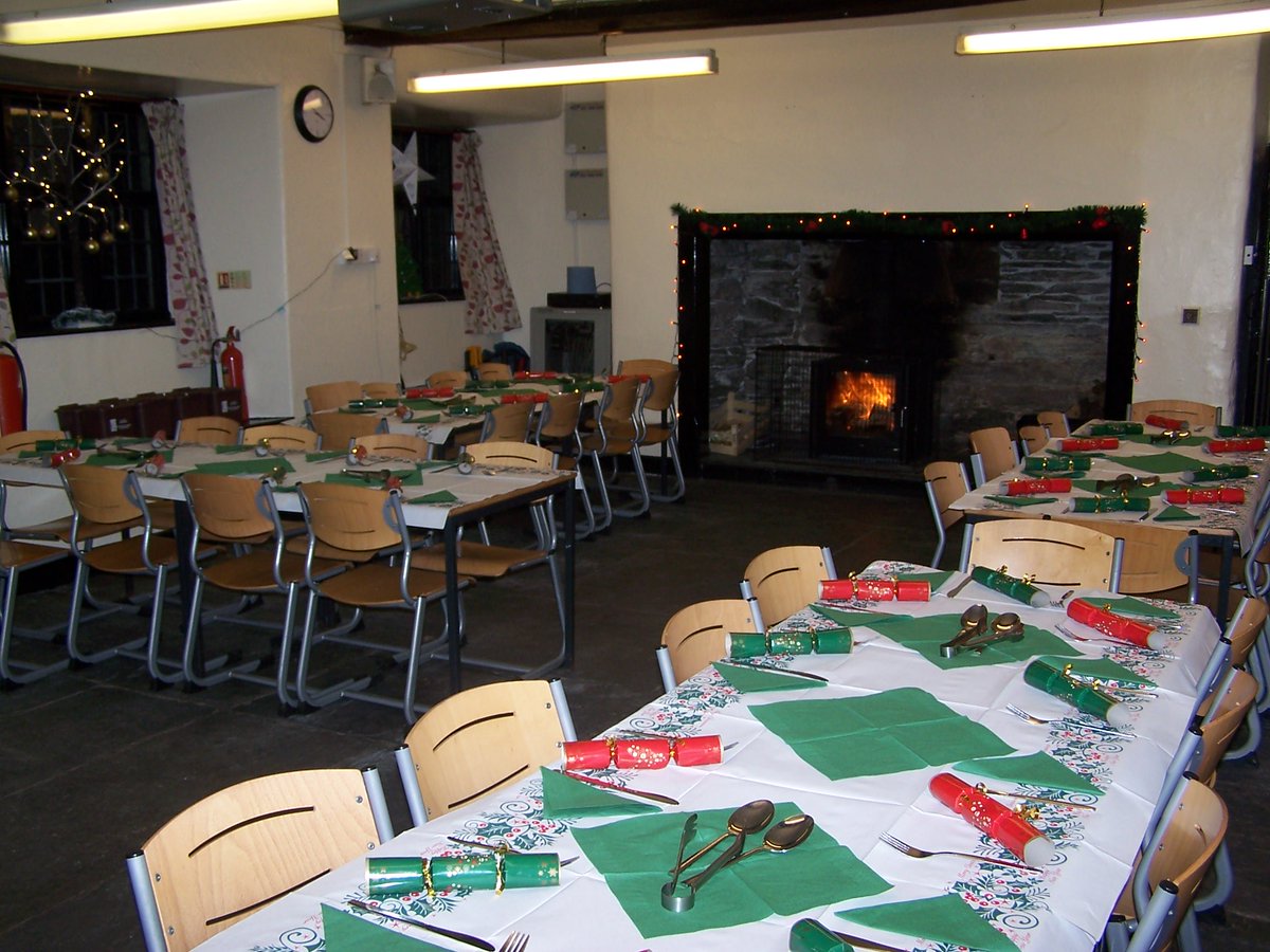 Plasdolymoch Dining Room Stove And Tables Set For Xmas Dinner At Plas Dol Y Moch Can T Wait For Dinner T Co Pq6nbyrbne Twitter