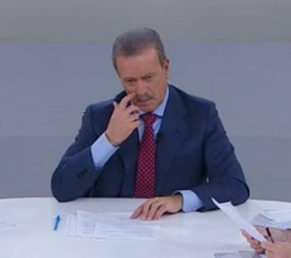 PostureoEspanol's tweet photo. CON LO AGUSTO QUE ESTABA YO JUGANDO AL CANDY CRUSH https://t.co/HZnF5rKJpL