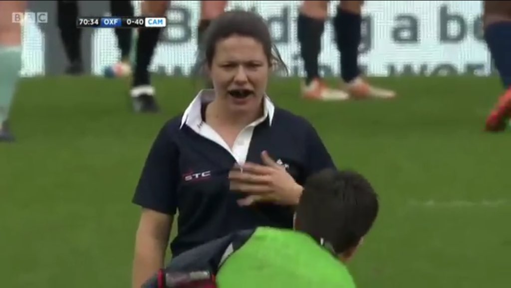 eatsleeprugby's tweet photo. Caitlin McArdle shows how tough she is as she gets her dislocated finger put back in - https://t.co/aS0KFrT41a https://t.co/pBUt7Q81J7