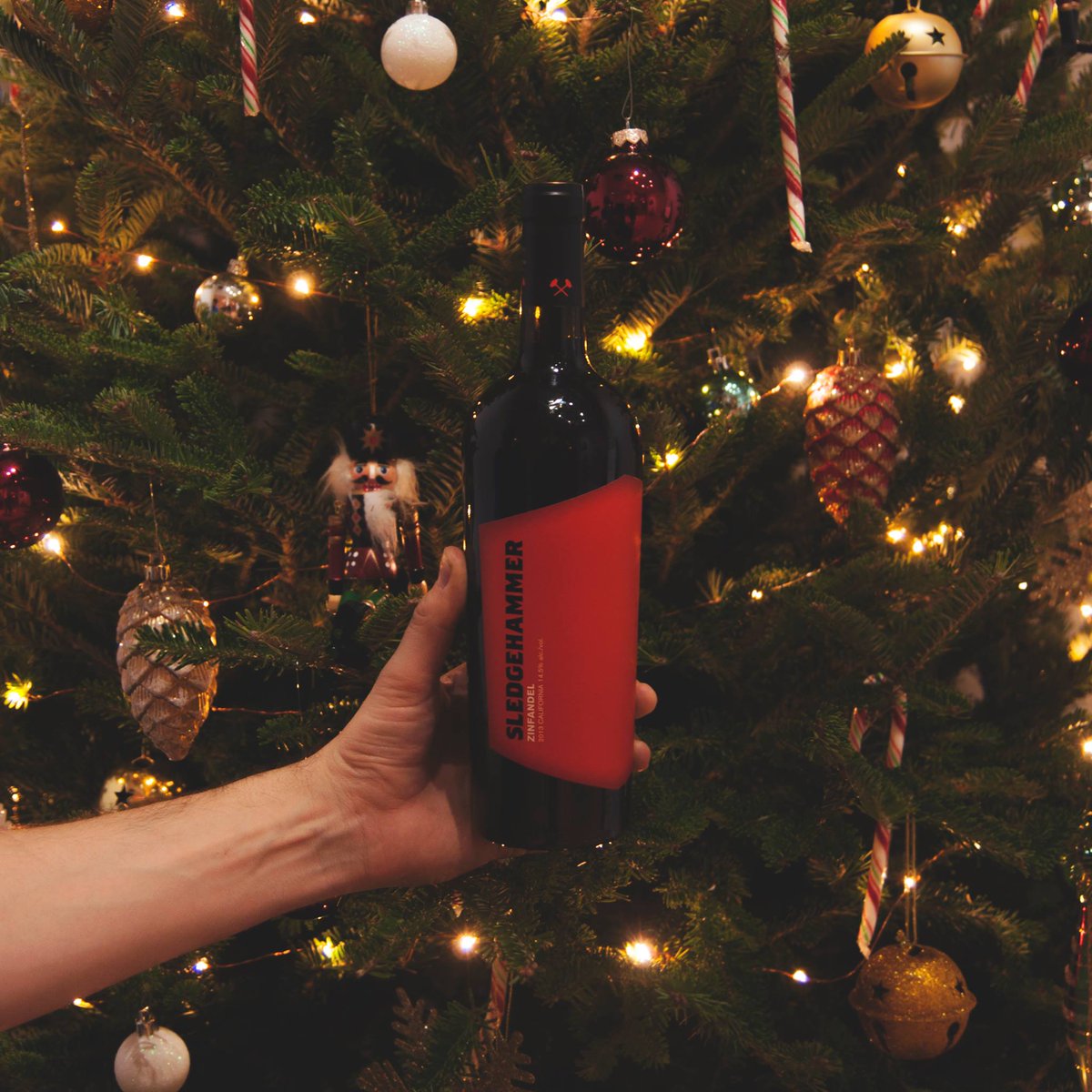 The ornament your tree deserves. #holiday #wine