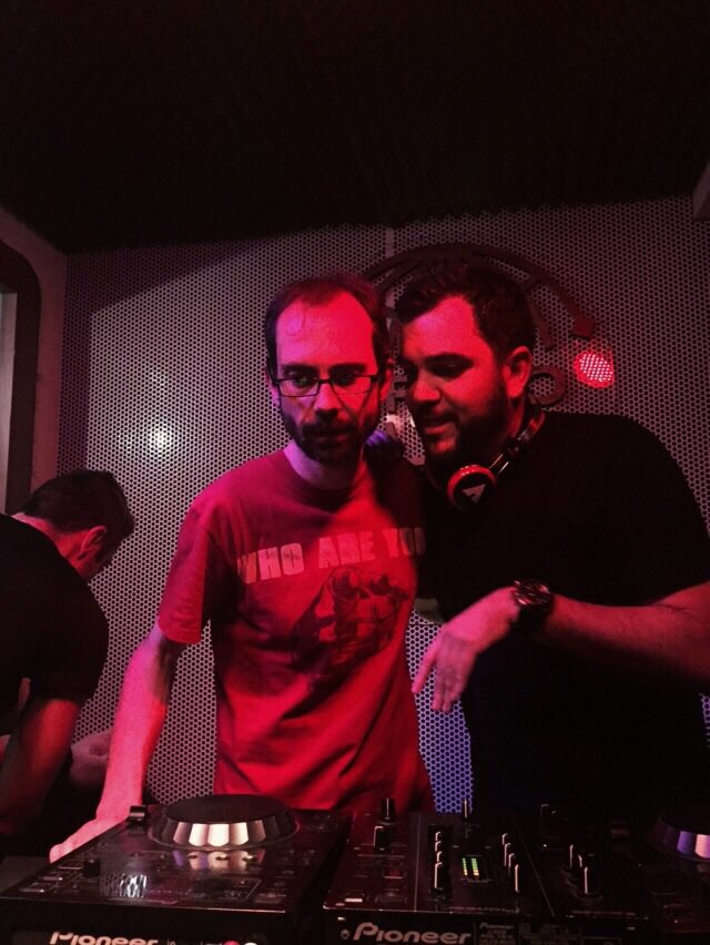 Juliganin's tweet image. Gran noche la del sábado rodeado de buenos amigos, gracias a los @InbetweenDJ por aguantarme y gracias @SirocoSala