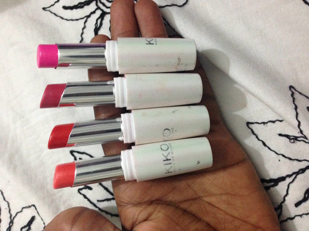229People's tweet photo. Une obsédée des RAL je suis 😍😍 #makeupOrnot https://t.co/zOT1aTjGbE