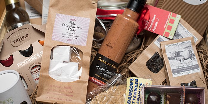 oh_taste's tweet photo. Celebrate the festive season with our #Christmas hamper worth £100! RT &amp; follow to #win! https://t.co/M5AR9LXyMw https://t.co/SqkvuzadKu