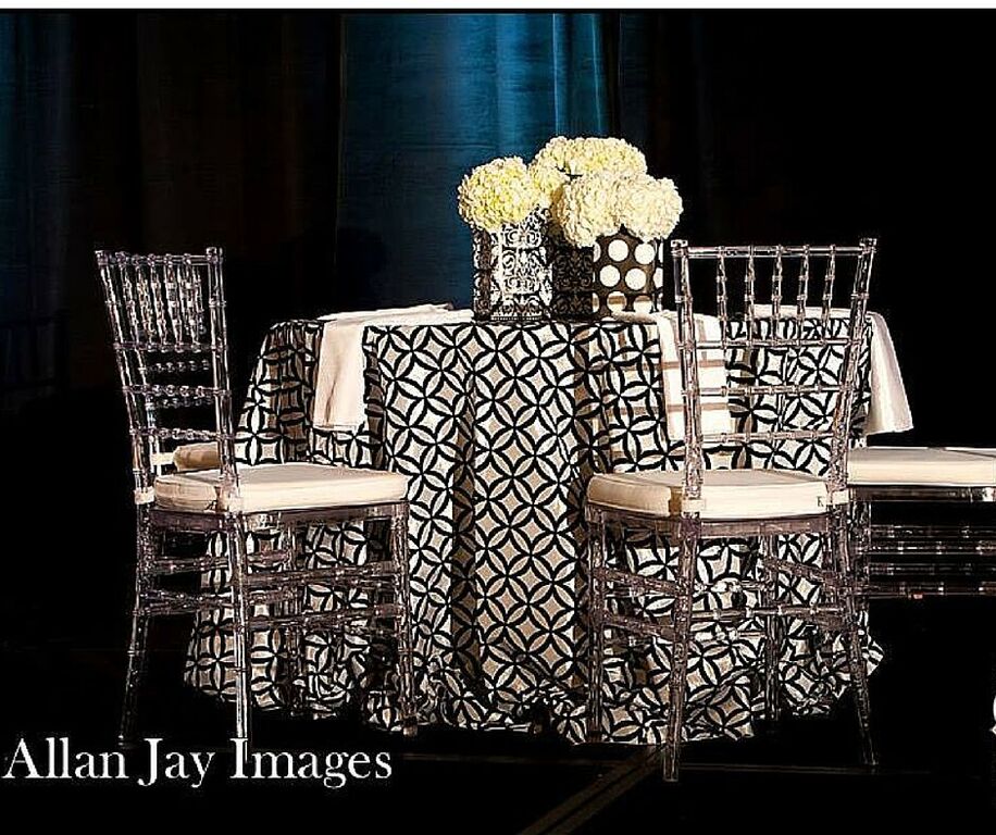 bHamiltonDesign's tweet image. Another twist on a black and white theme. 

Allan Jay Images