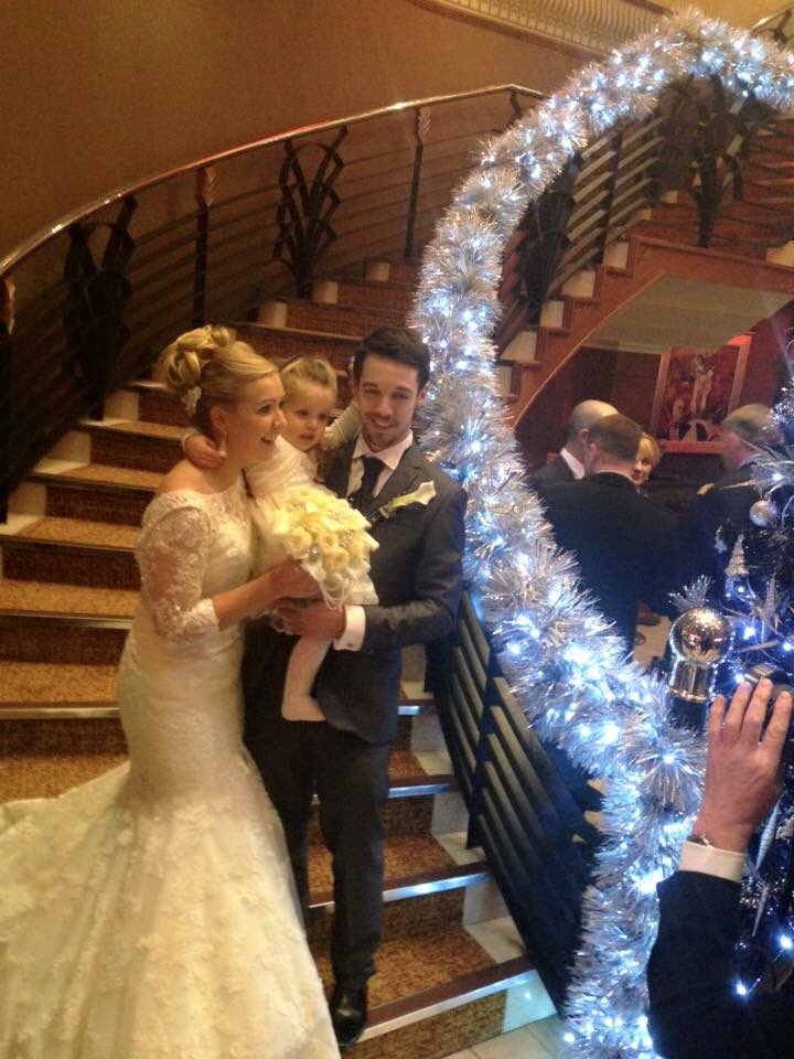 KmMartin11's tweet photo. @karendunbar147 thank you for my amazing hen video message! Here's a snap of our wedding day!! #no1fan https://t.co/BaZvLAX24K