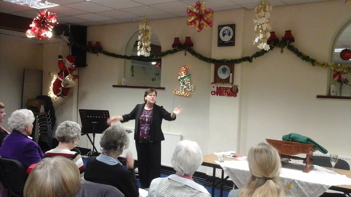 MoldWI's tweet image. Our Christmas meeting was a wonderful evening, thank you to Ruth More Williams for the story telling.@MoldWI