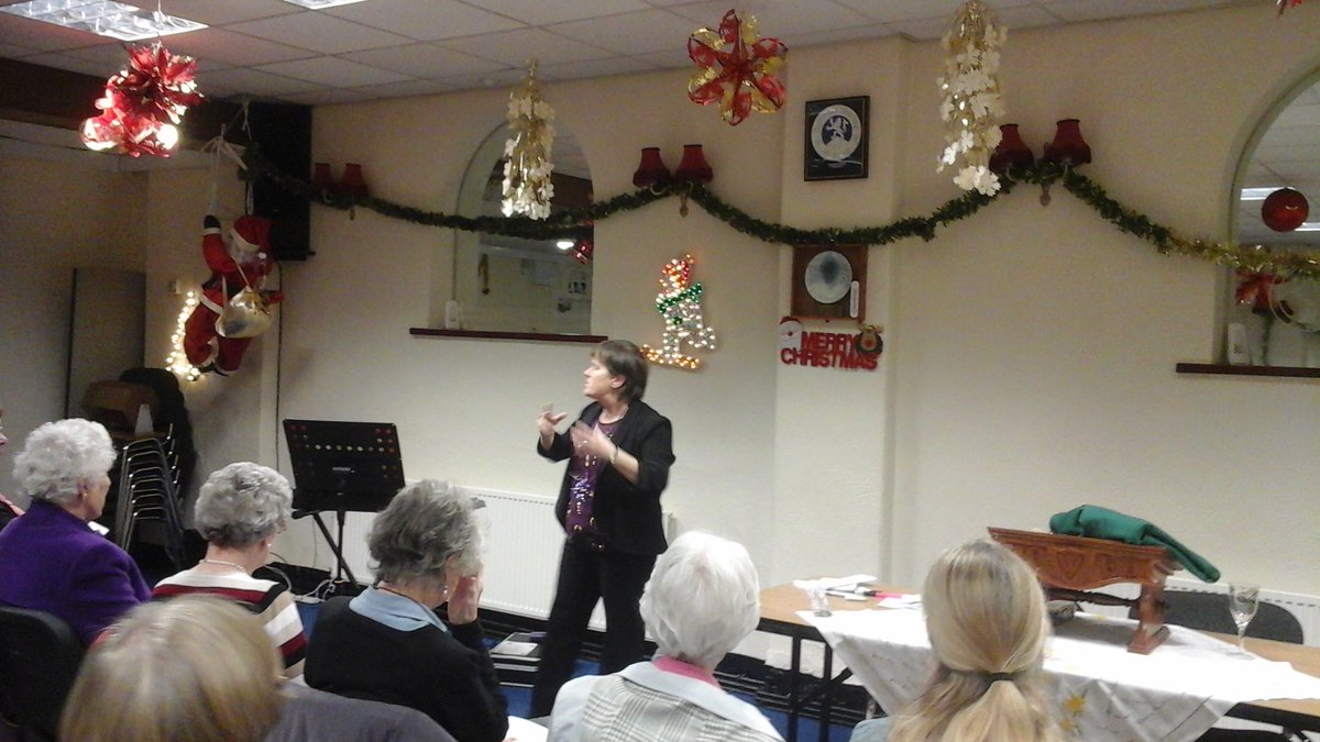 MoldWI's tweet image. Our Christmas meeting was a wonderful evening, thank you to Ruth More Williams for the story telling.@MoldWI