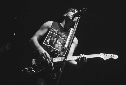 Happy birthday to THE Alex Gaskarth. He don\t know but he helped me with my panic attacks. I\m thankfull for atl 