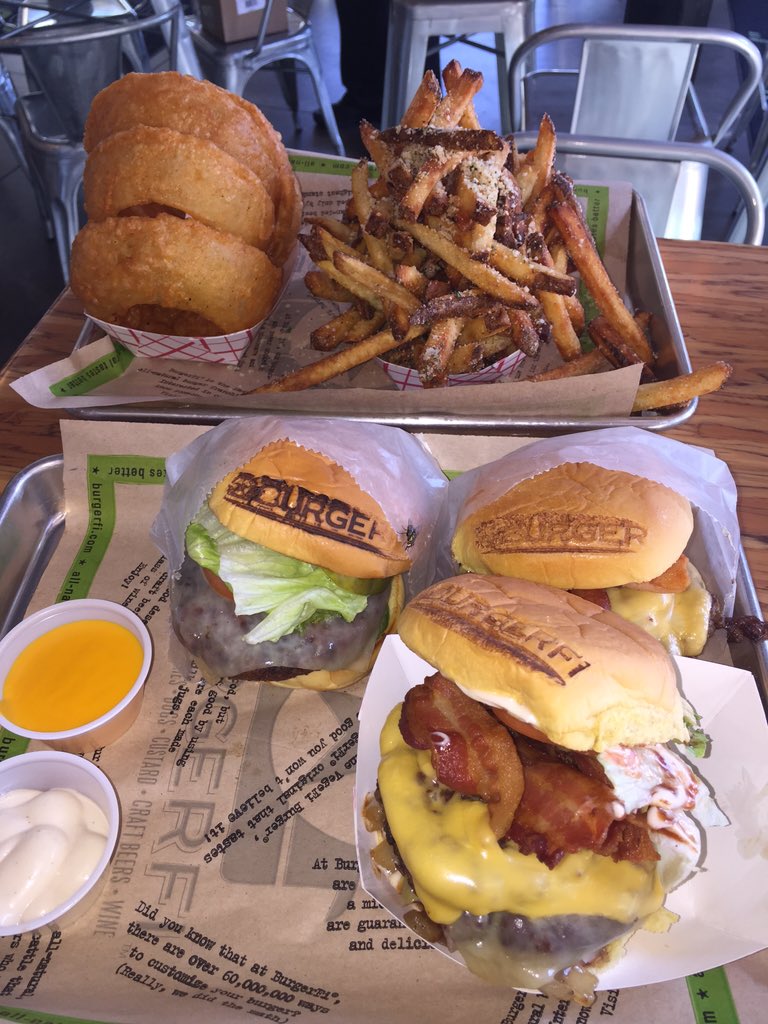 bfilfk's tweet photo. It's Monday!! Don't know what to do for dinner? we've got you covered 1/2 off kids meals! https://t.co/V2Mb6BmAlD